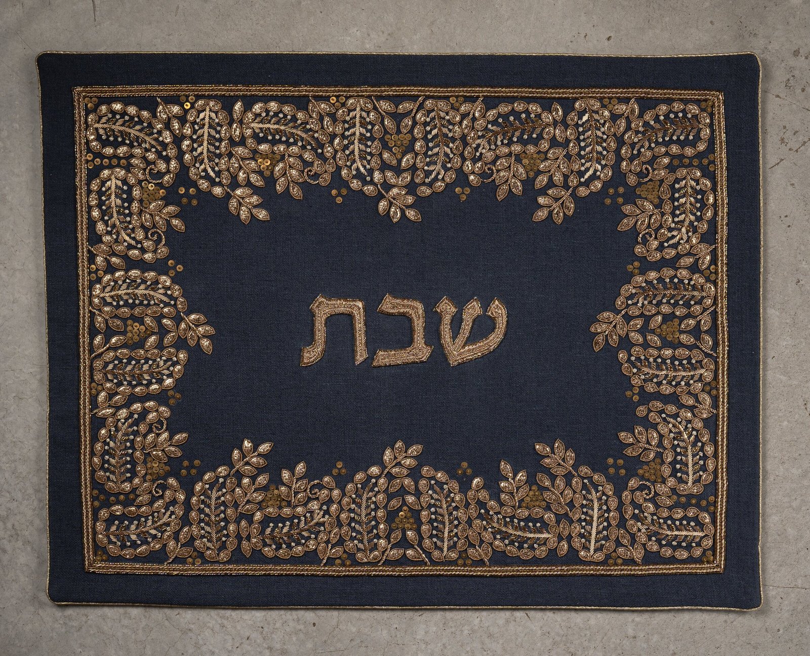 כיסוי חלה ברקת בצבע נייבי, רקום ביד בזארדוזי זהוב וכסוף