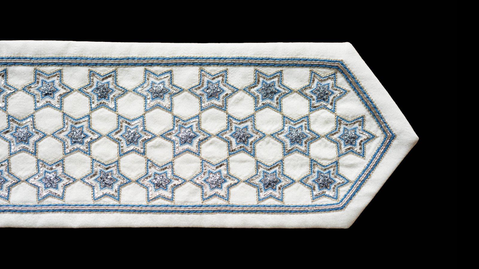 Tchelet atarah, hand-embroidered