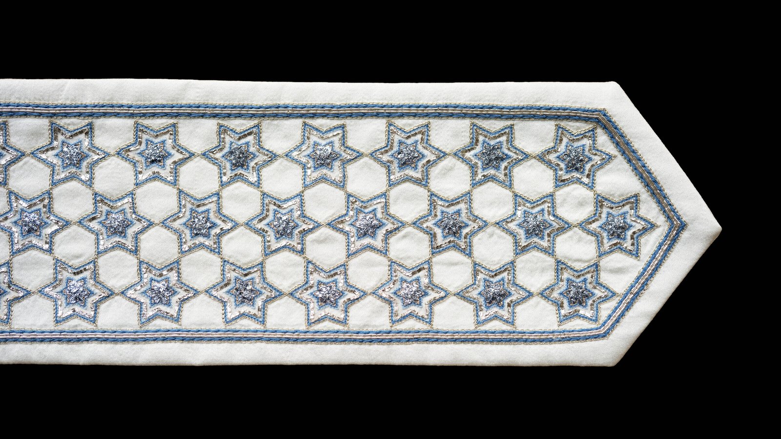 Tchelet atarah, hand-embroidered